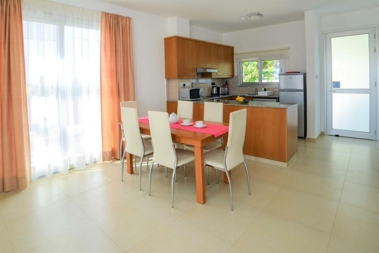 Coral Bay Villa 10 ภายนอก รูปภาพ