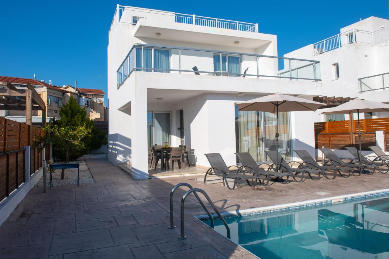 Coral Bay Villa 10 ภายนอก รูปภาพ